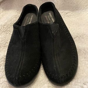 Skechers Relaxed Fit memory foam lined